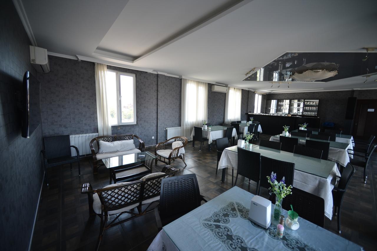 Green Hotel Batumi Exterior foto